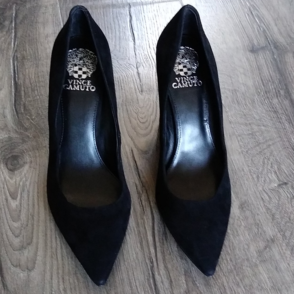 VINCE CAMUTO block heels